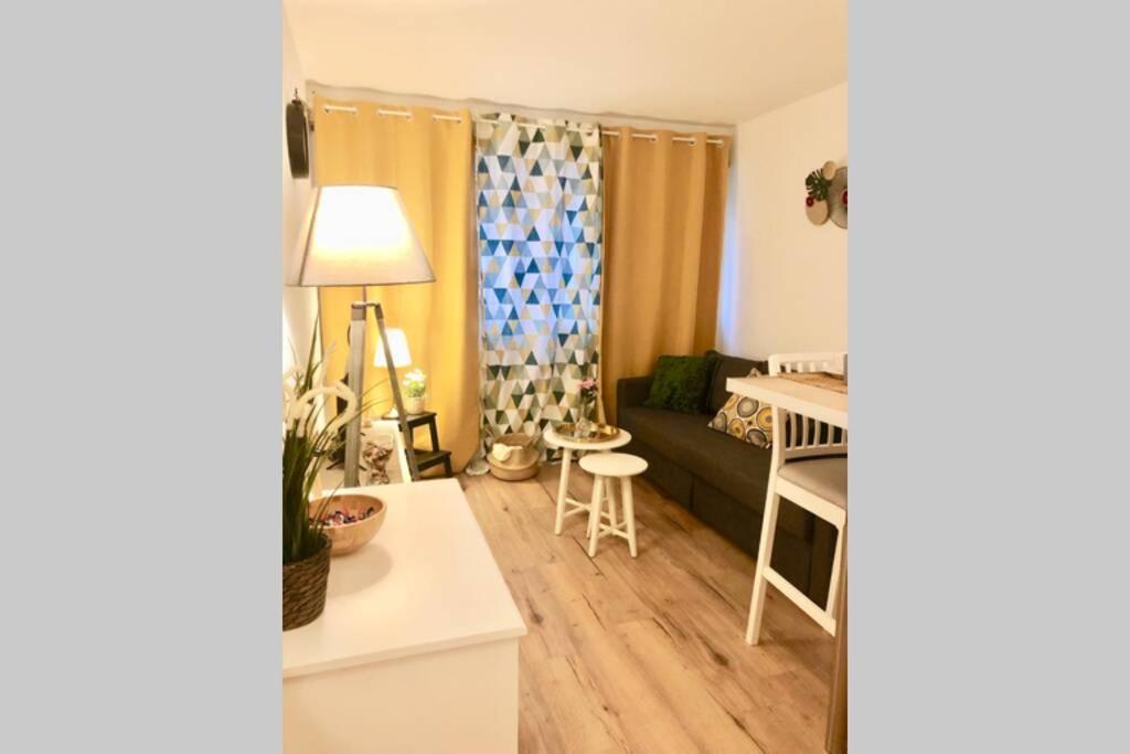 Charmant Studio Prado Perier Proche Des Plages Марсель Экстерьер фото